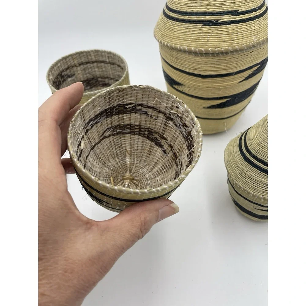 Set of 4 Tutsi Rwanda African Art Nesting Baskets Beige and‎ Black  6